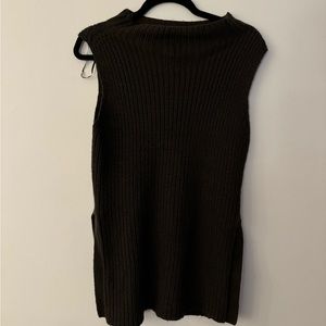 Green sleeveless sweater